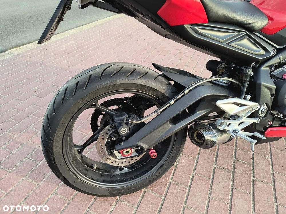 Triumph Street Triple - 14