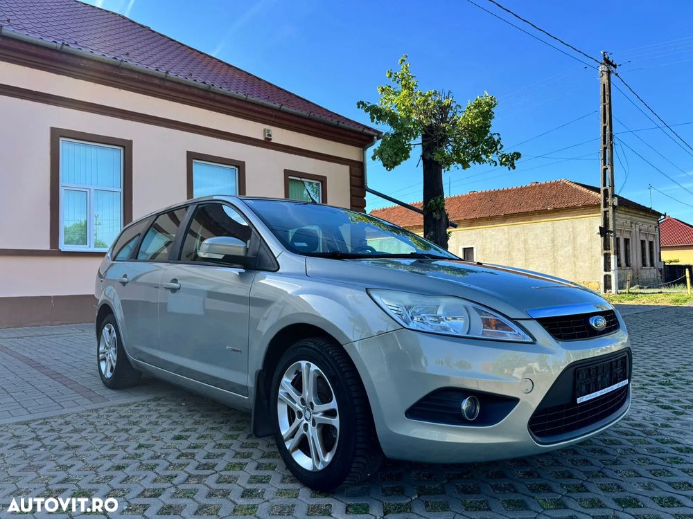 Ford Focus 1.6 16V Trend - 1