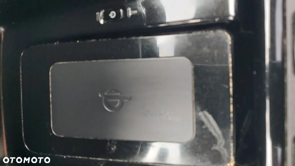 Toyota Prius Hybrid Executive - 22