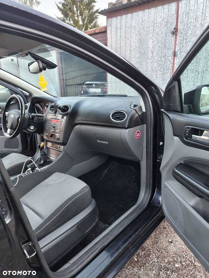 Ford Focus 2009 photo 5