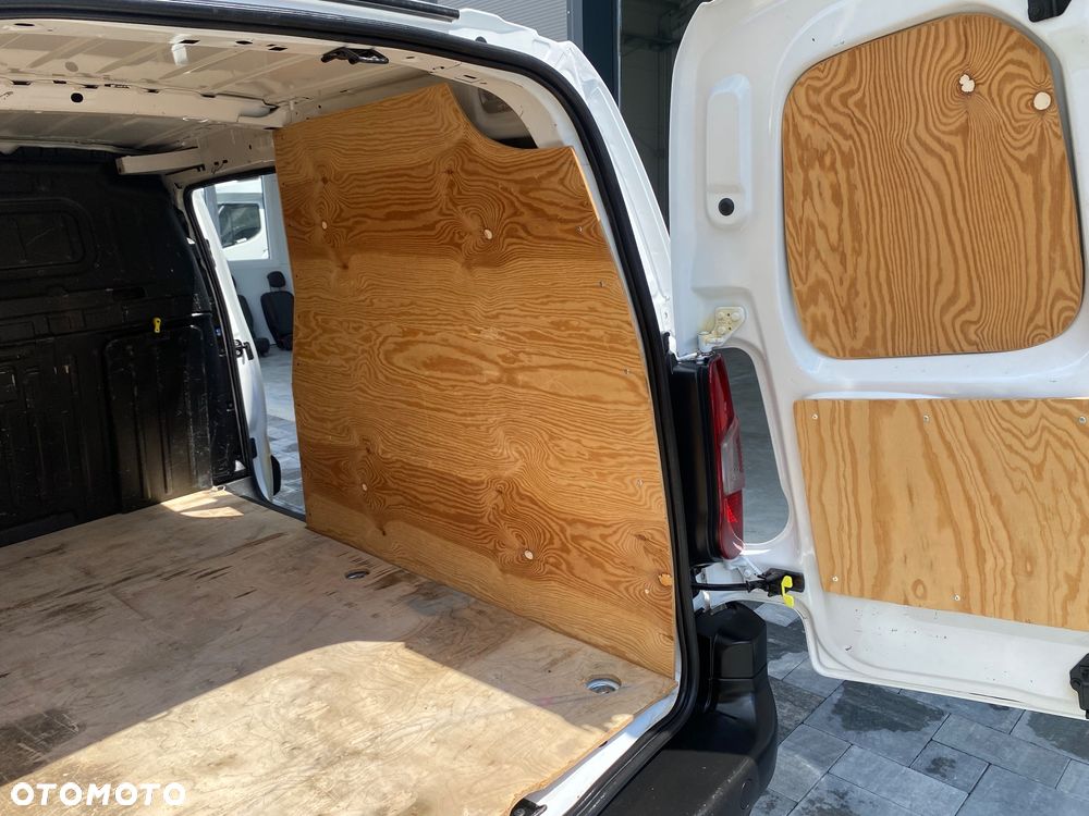 Citroën BERLINGO 1.6 HDI, MAX długi, 3-osobowy, klimatyzacja, zakupiony w salonie w Rzeszowie - 20