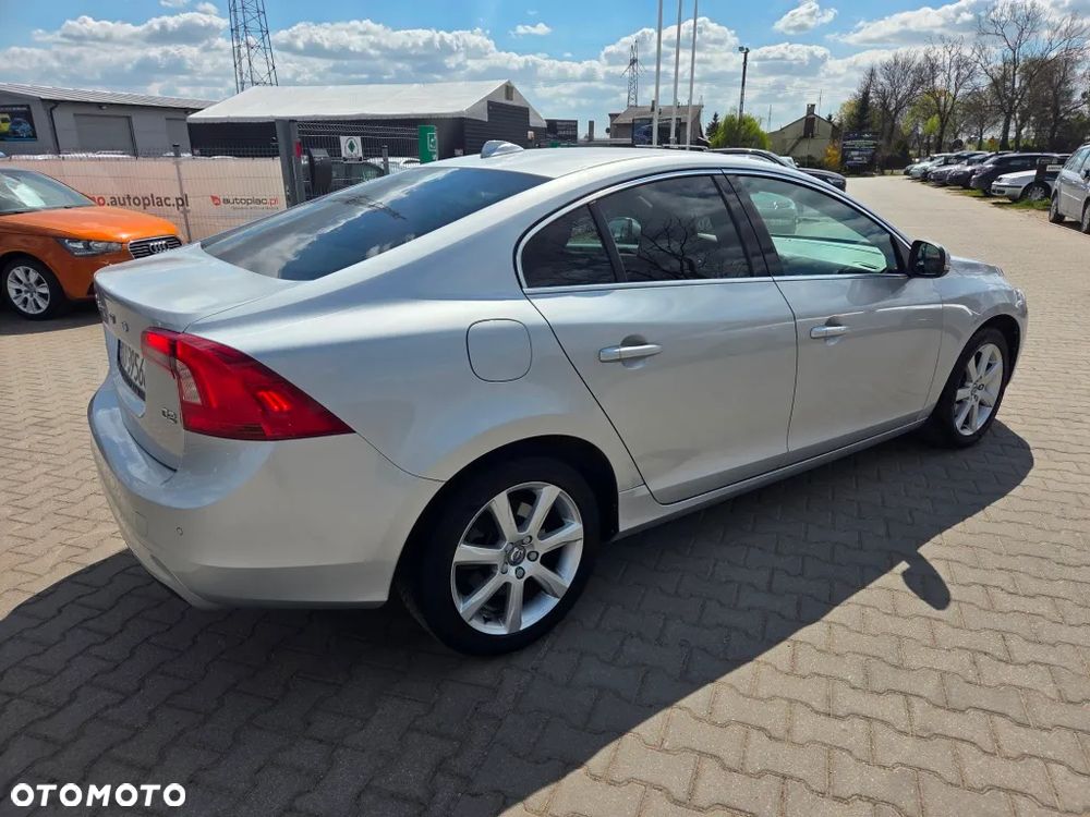 Volvo S60 D2 Drive-E Momentum - 8