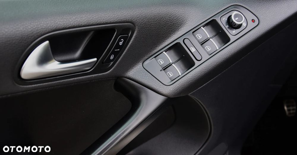 Volkswagen Tiguan - 13