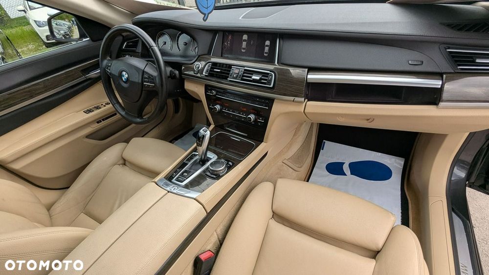 BMW Seria 7 730d Edition Exclusive - 20
