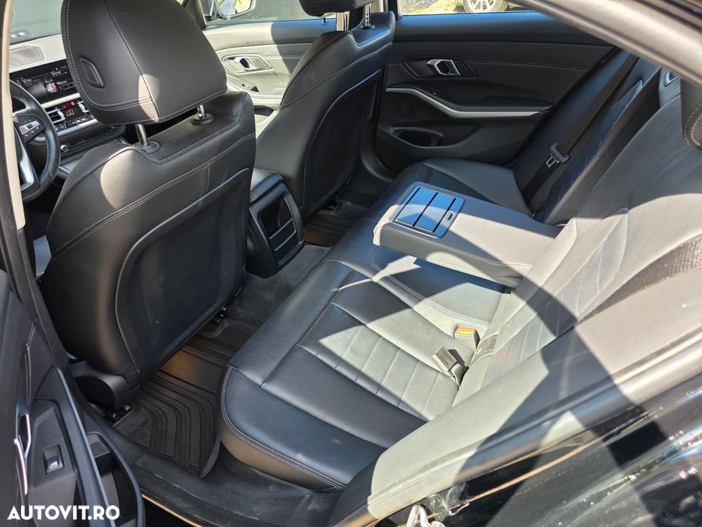 BMW Seria 3 320d xDrive AT MHEV - 14