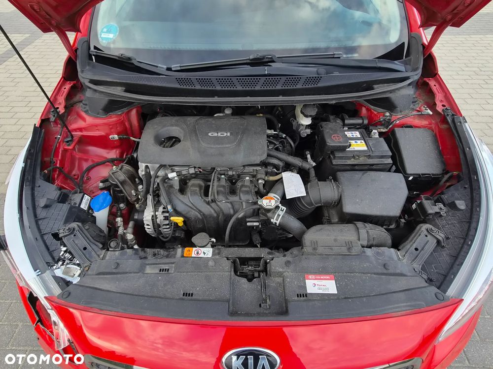 Kia Ceed 1.6 GDI Dream Team Edition - 17