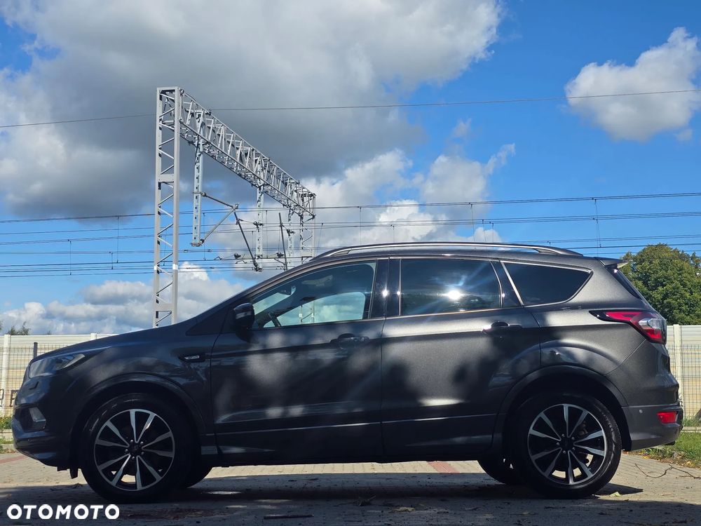 Ford Kuga 2.0 TDCi 4x4 ST-Line - 40