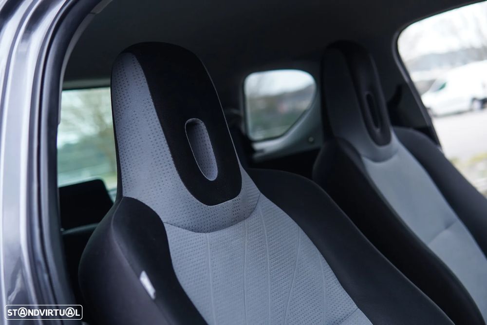 Toyota iQ 1.0 VVT-i 2 MultiDrive EP+NAVI+Bluetooth - 36