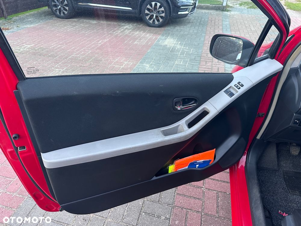 Toyota Yaris 1.0 VVT-i Cool - 15