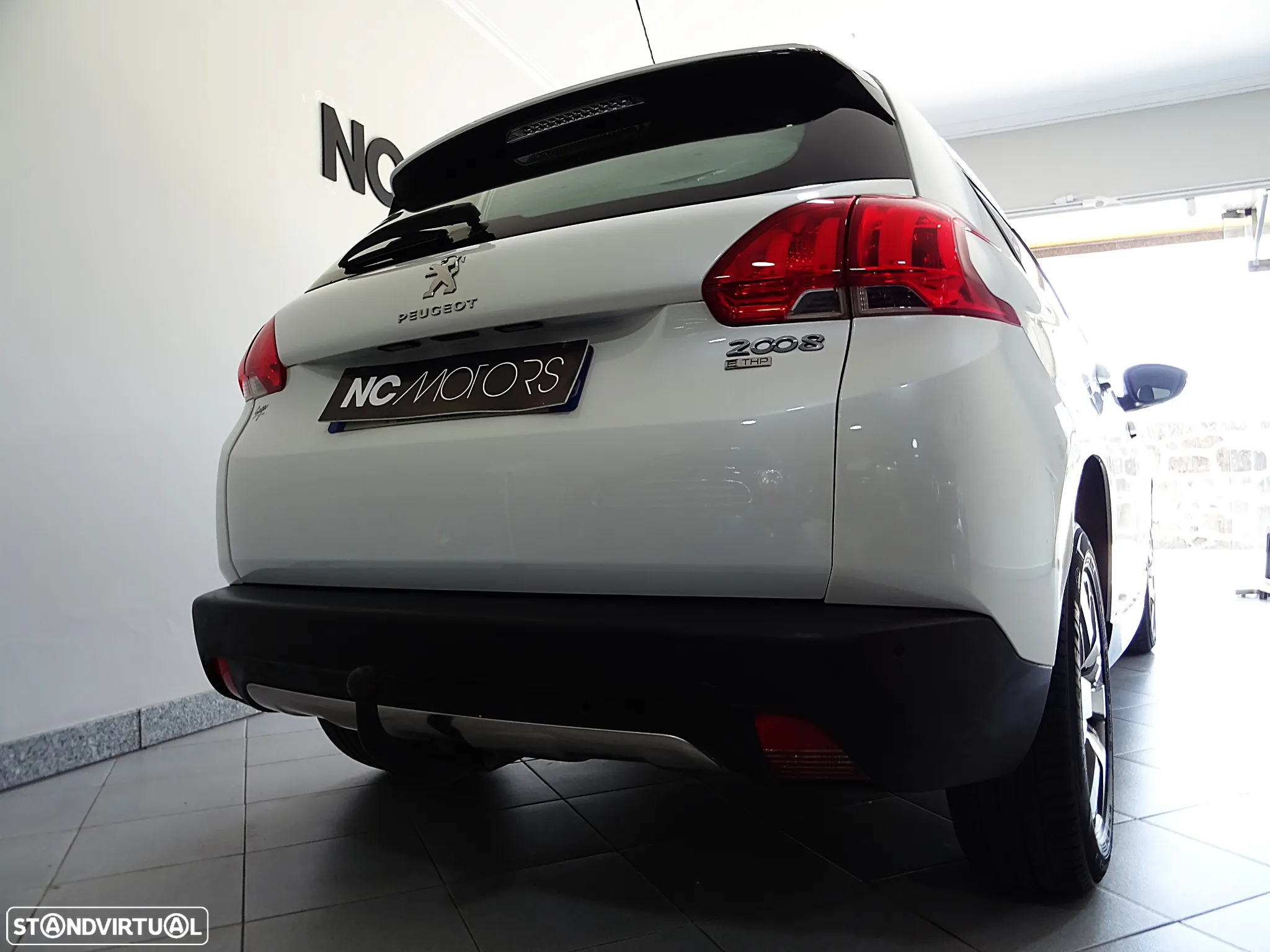 Peugeot 2008 1.2 PureTech Allure - 7