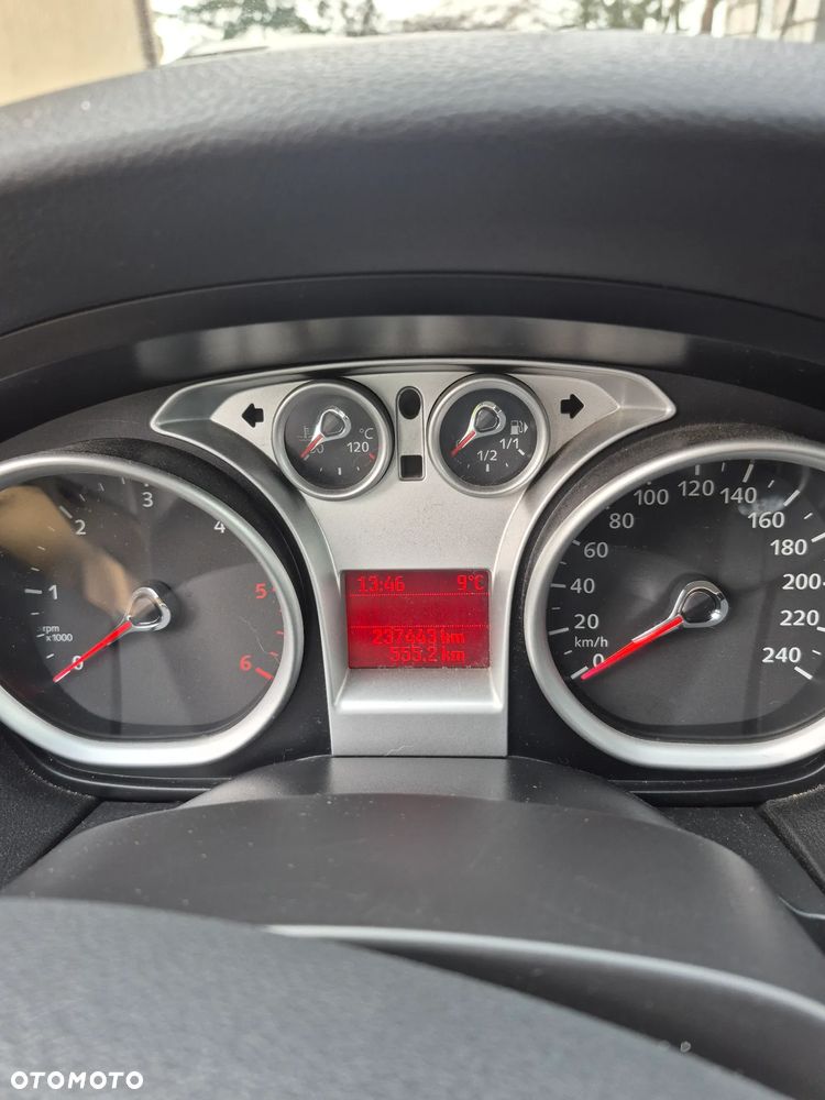 Ford Focus 1.8 TDCi Ambiente - 7