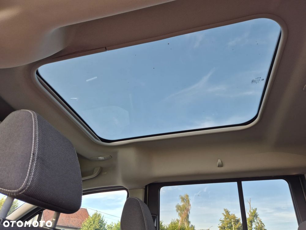 Ford Tourneo Connect Grand - 36
