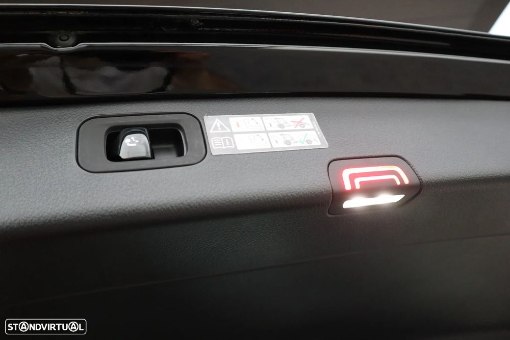 Mercedes-Benz C 300 e T 9G-TRONIC AMG Line - 10