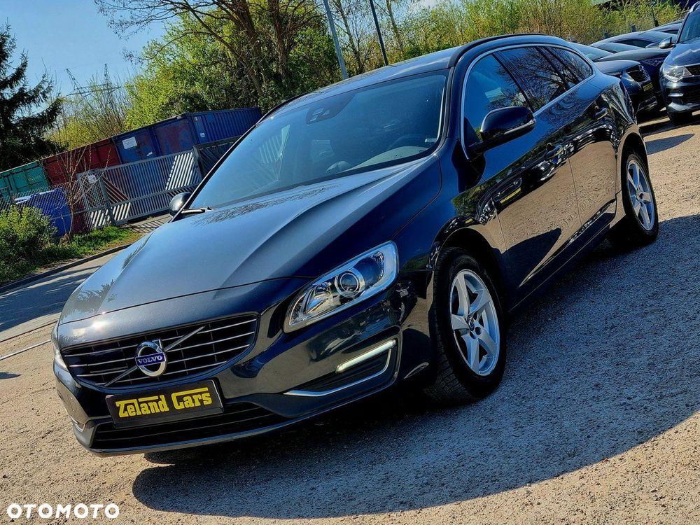 Volvo V60 T4 Geartronic Momentum - 1