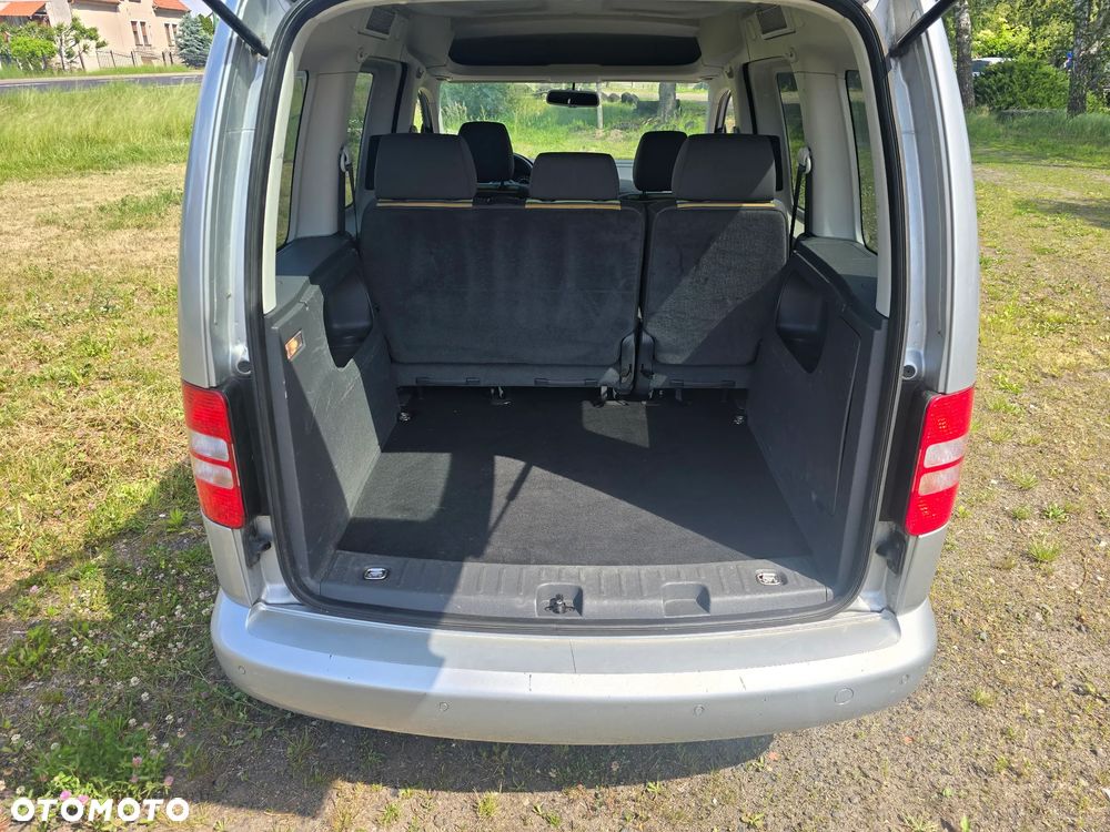 Volkswagen Caddy Trendline DSG - 26