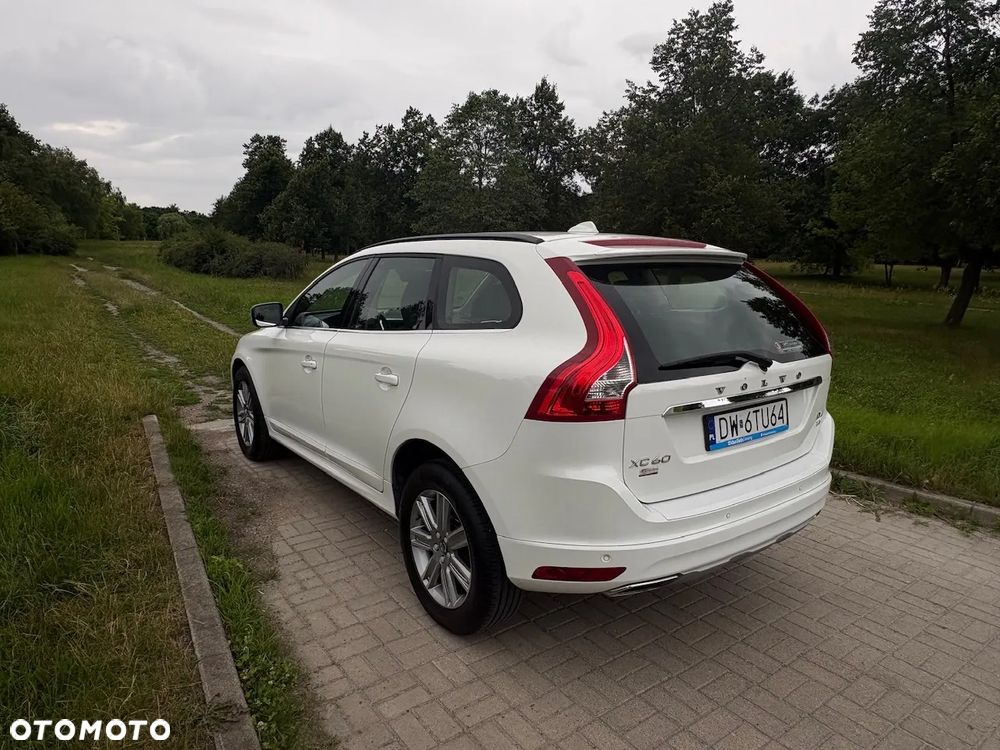 Volvo XC 60 D4 AWD Momentum - 3