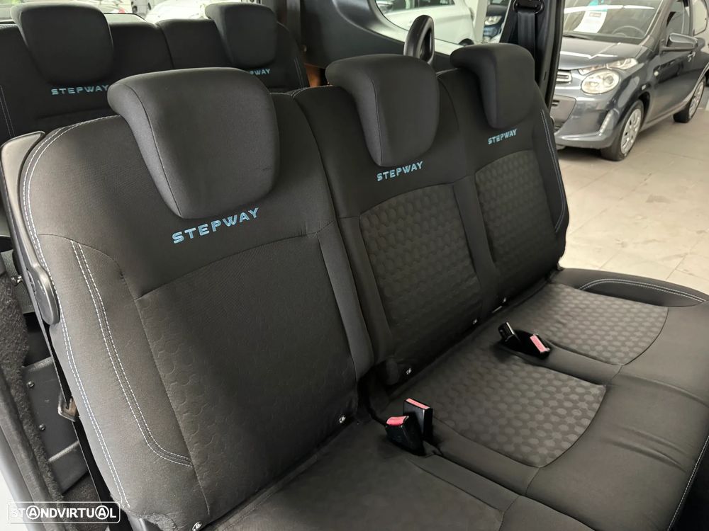 Dacia Lodgy dCi 110 Stepway - 21
