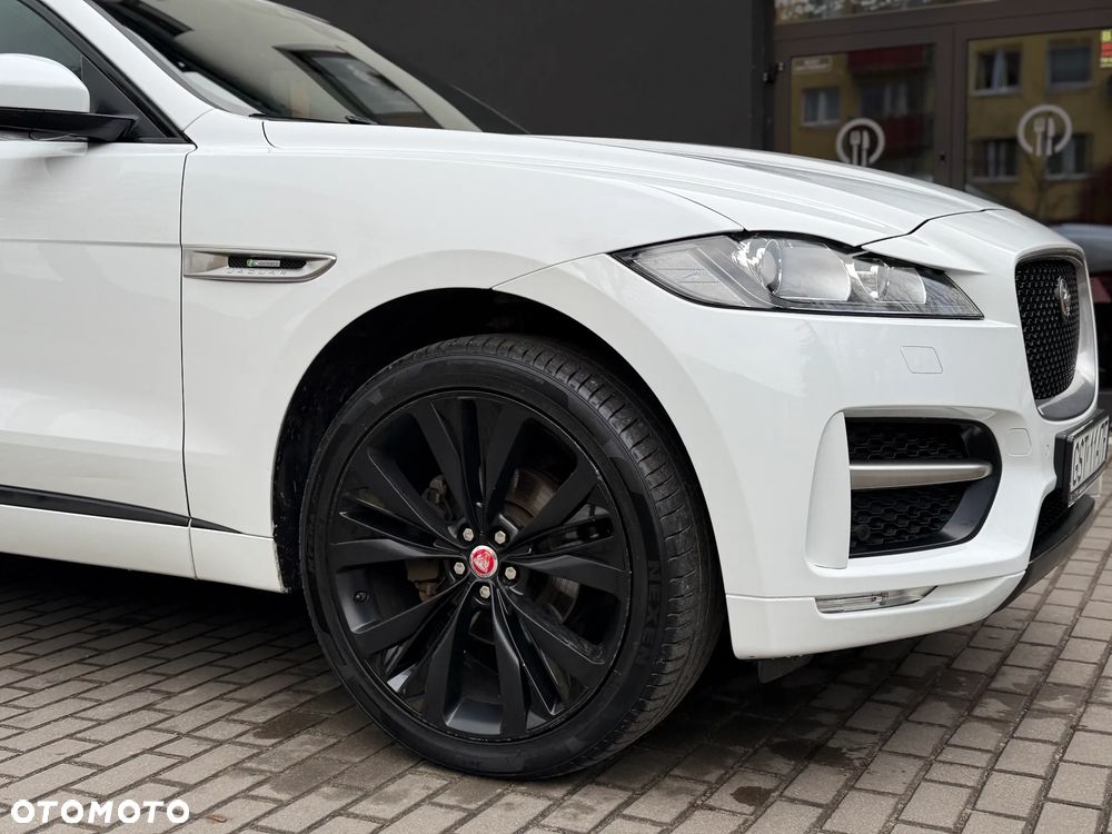 Jaguar F-Pace 20d AWD R-Sport - 15