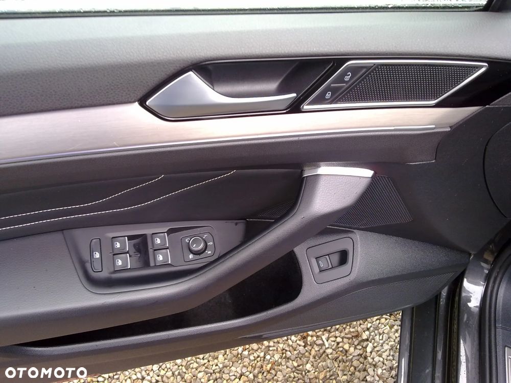 Volkswagen Passat 2.0 TDI SCR Highline DSG - 21