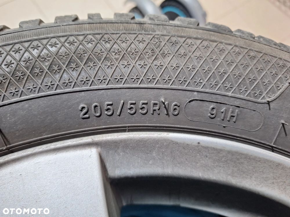 komplet  4 kół zimowych do Toyota Corolla - 2