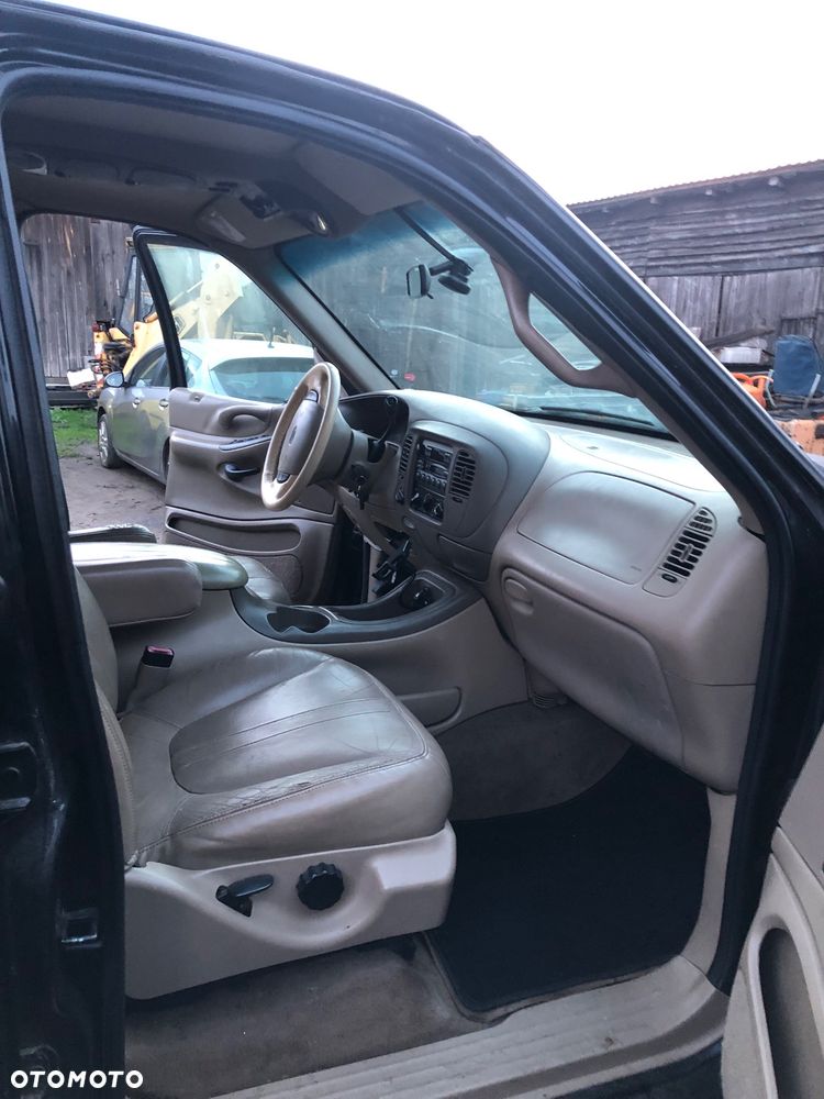 Ford Expedition - 14