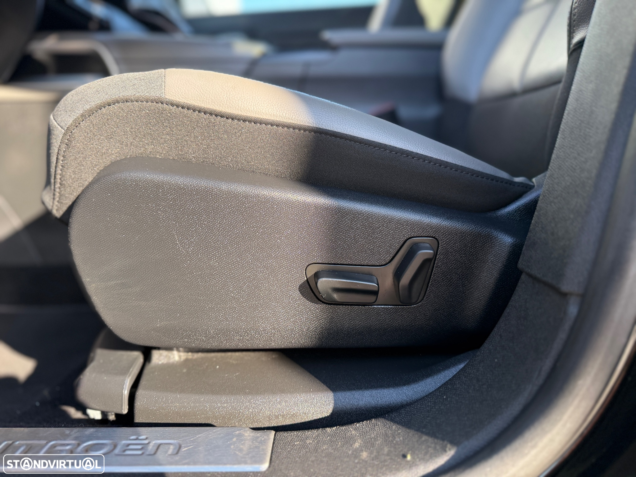 Citroën C5 Aircross Hybrid 225 e-EAT8 ë-SERIES - 17
