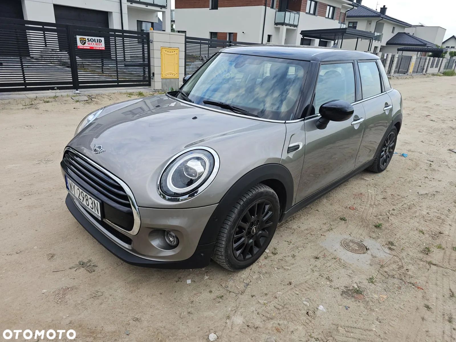 MINI Cooper Standard - 1