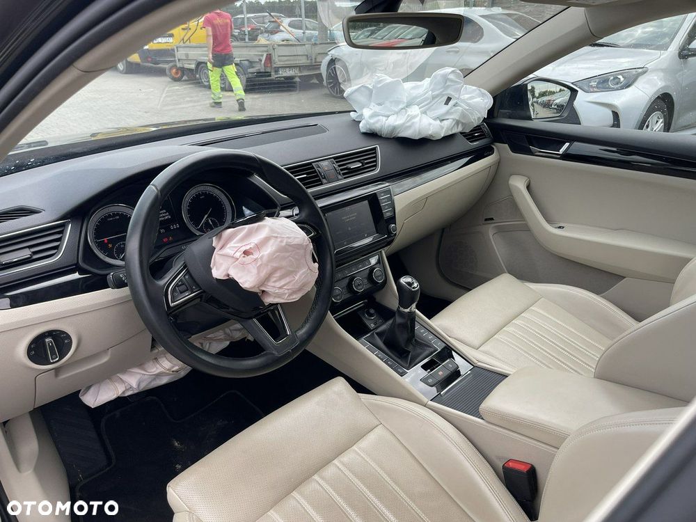 Skoda Superb 2.0 TDI L&K - 8
