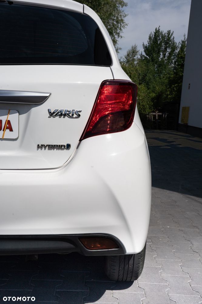 Toyota Yaris Hybrid 100 Active EU6 - 10