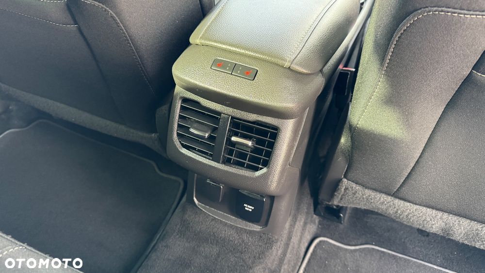 Ford Mondeo Turnier 2.0 TDCi Start-Stopp PowerShift-Aut Titanium - 39