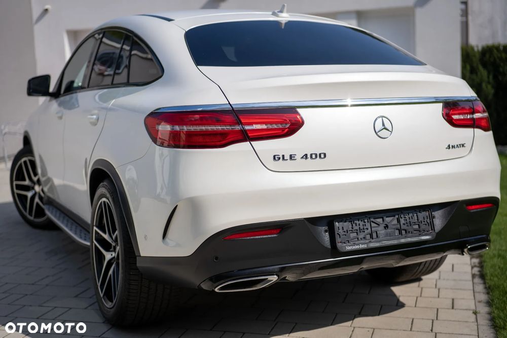 Mercedes-Benz GLE 400 4Matic 7G-TRONIC AMG Line - 10