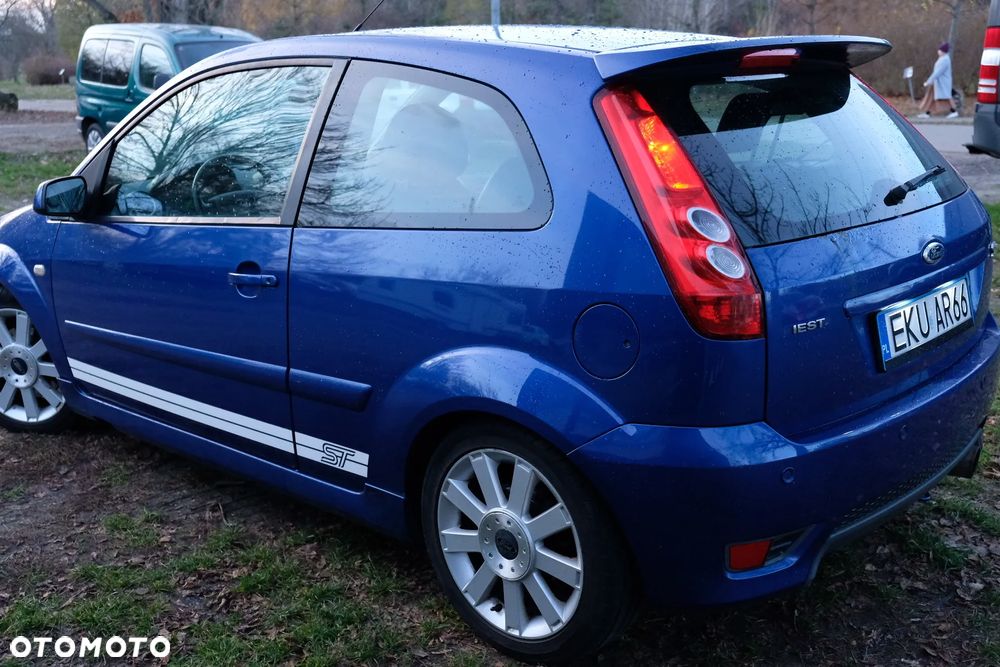 Ford Fiesta - 3