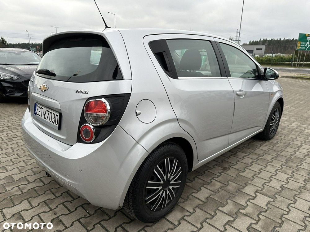 Chevrolet Aveo 1.6 LTZ - 6