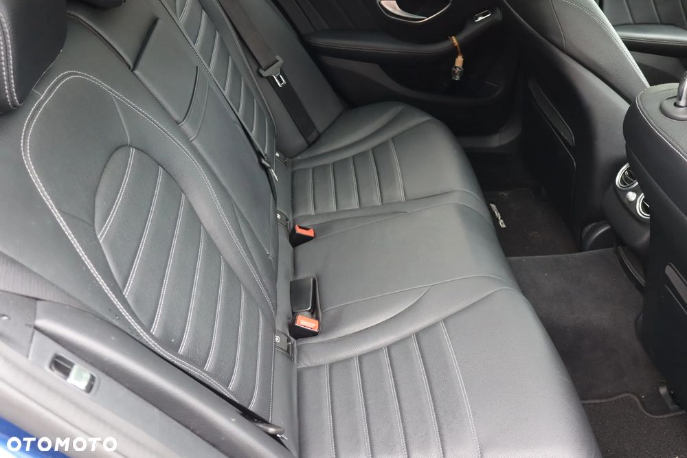 Mercedes-Benz Klasa C AMG 43 4Matic 9G-TRONIC - 34