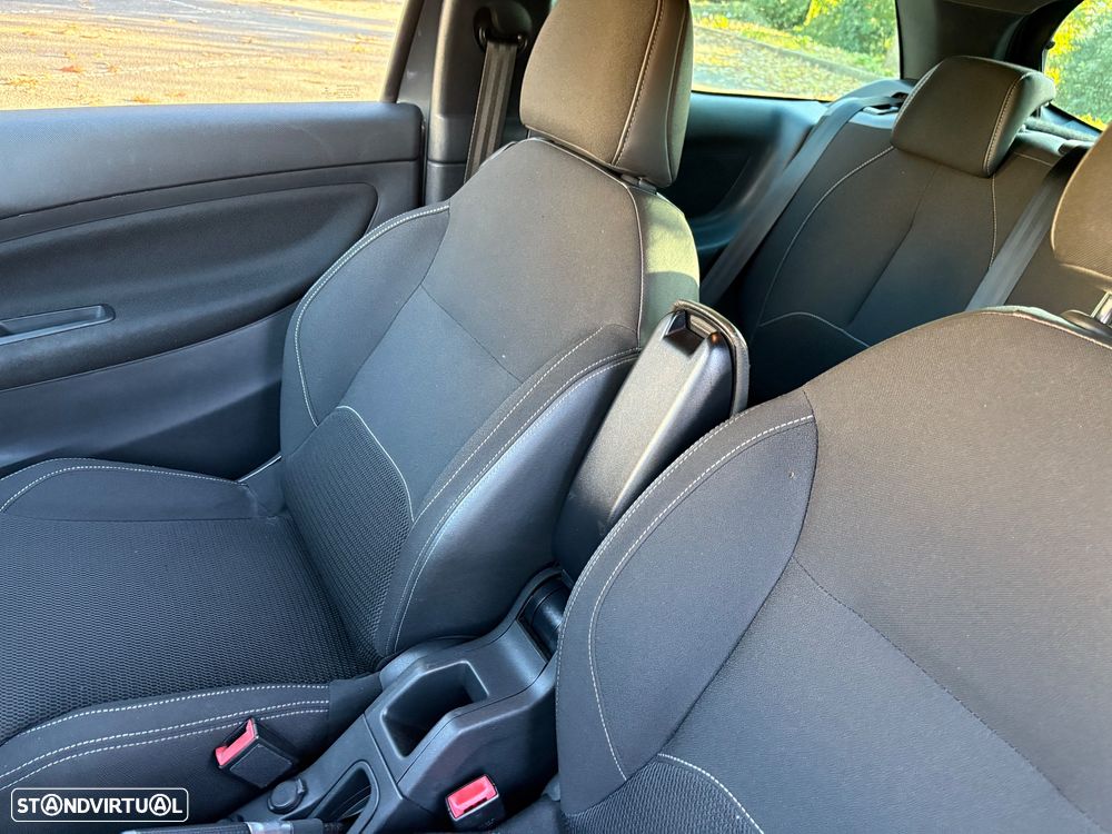 Citroën DS3 1.6 e-HDi So Chic - 10