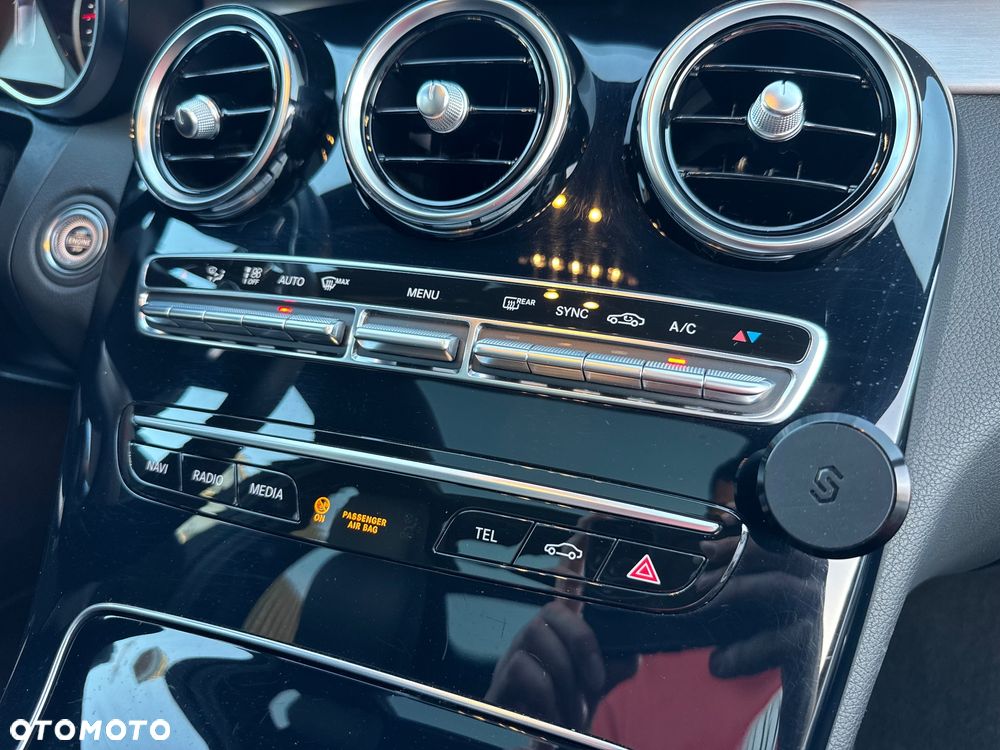 Mercedes-Benz Klasa C 200 d 9G-TRONIC AMG Line - 33