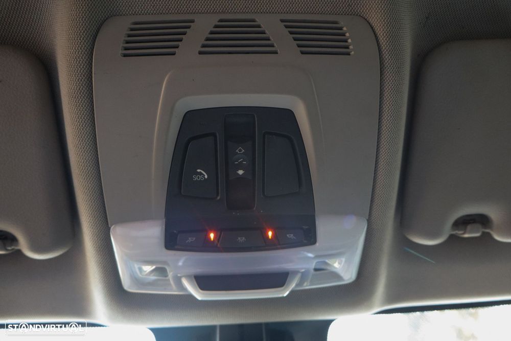 BMW 218 Gran Tourer d Auto - 16