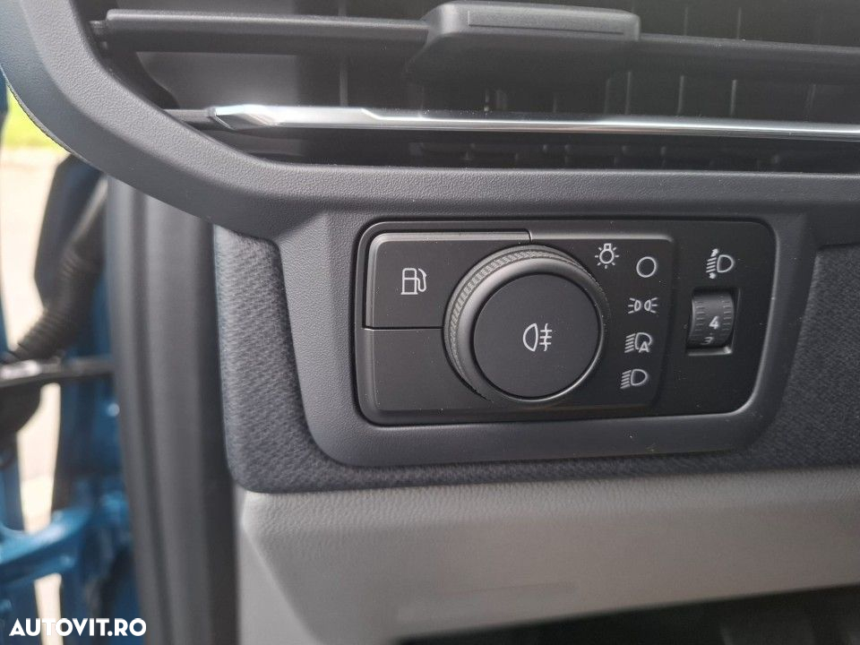 Ford Tourneo Custom - 14