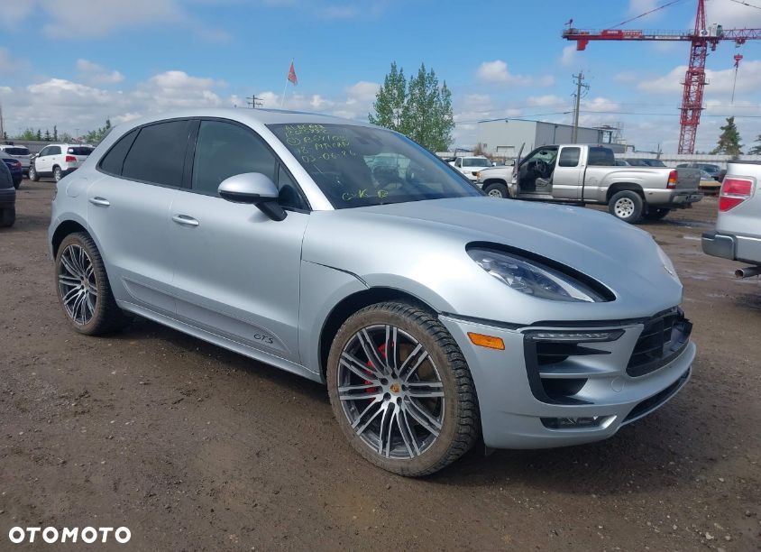 Porsche Macan GTS PDK - 1