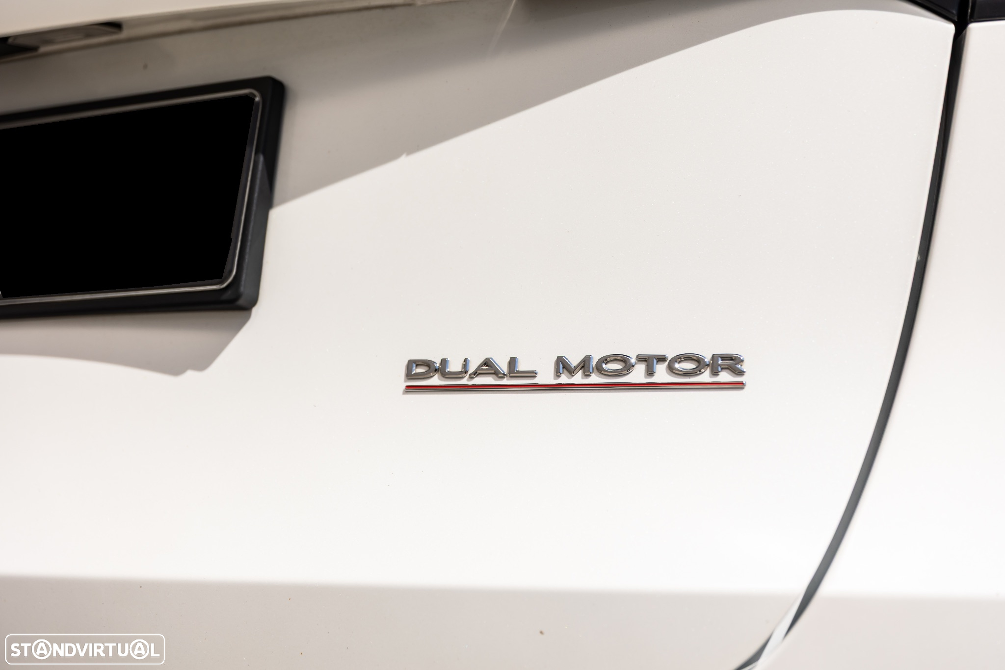 Tesla Model Y Performance Dual Motor AWD - 8