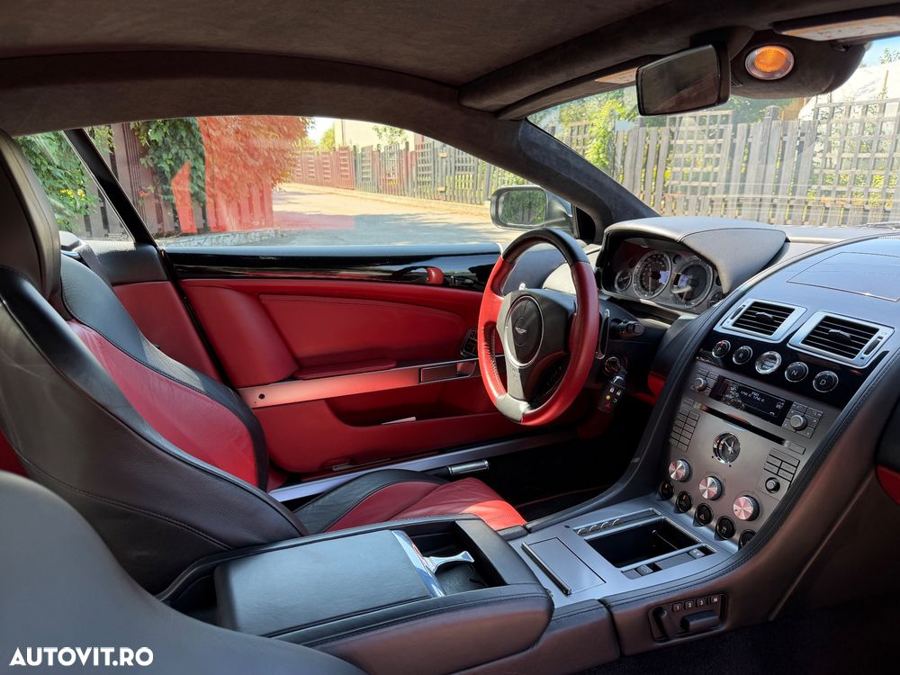 Aston Martin DB9 - 14