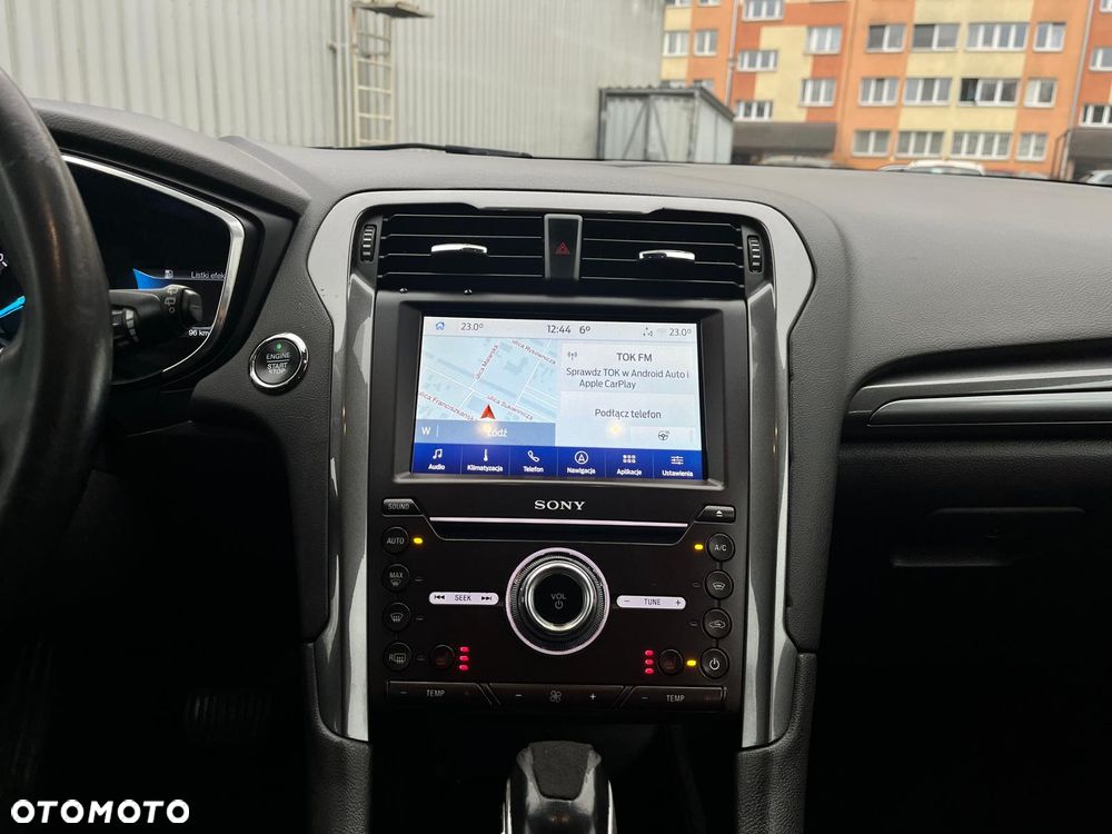 Ford Mondeo 2.0 Hybrid Titanium - 23