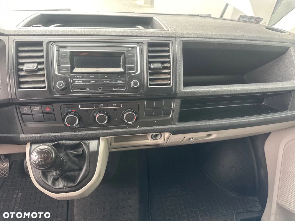 Volkswagen Transporter - 8