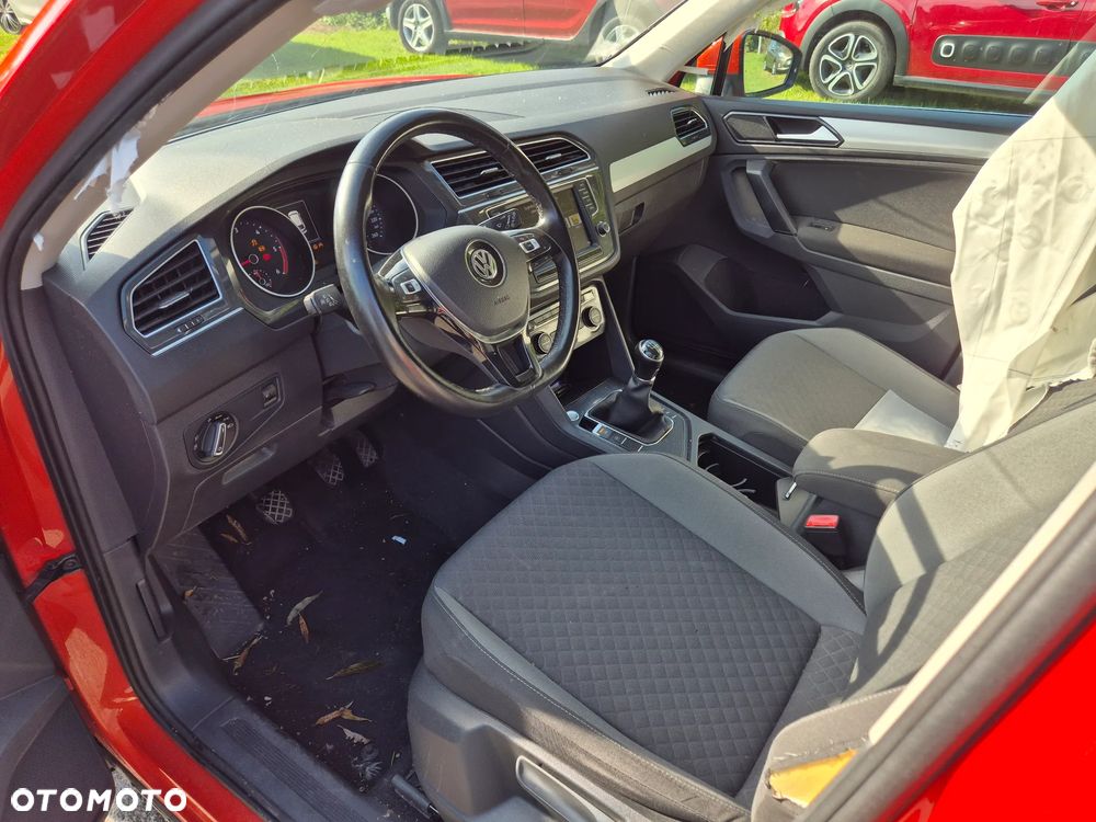Volkswagen Tiguan - 10