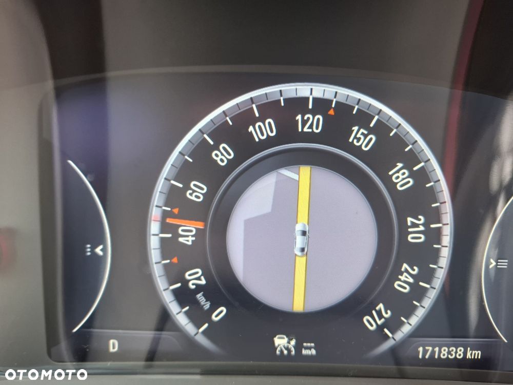 Opel Insignia - 10