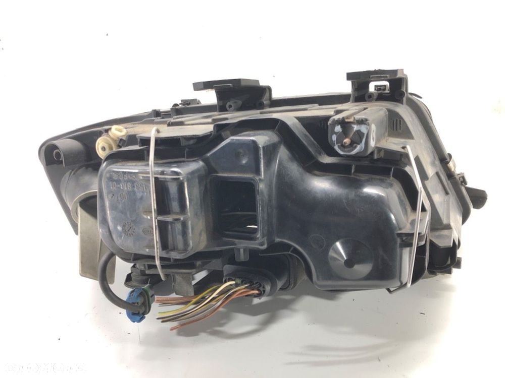 REFLEKTOR LEWY PRZÓD XENON  AUDI A6 C5 (4B2) 1997 - 2005 2.4 121 kW [165 KM] benzyna 1997 - 2005 - 2