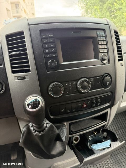 Mercedes-Benz Sprinter - 24