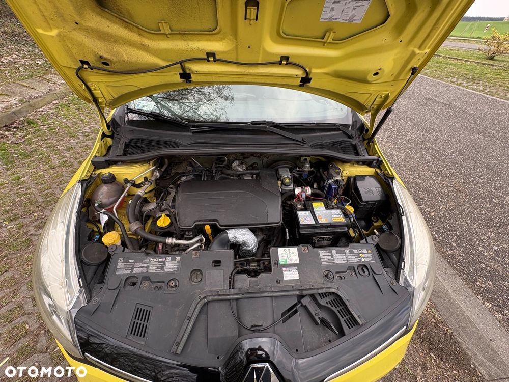 Renault Clio 1.2 16V Authentique - 21