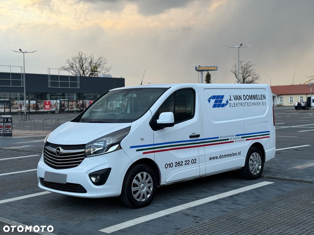 Opel Vivaro - 1