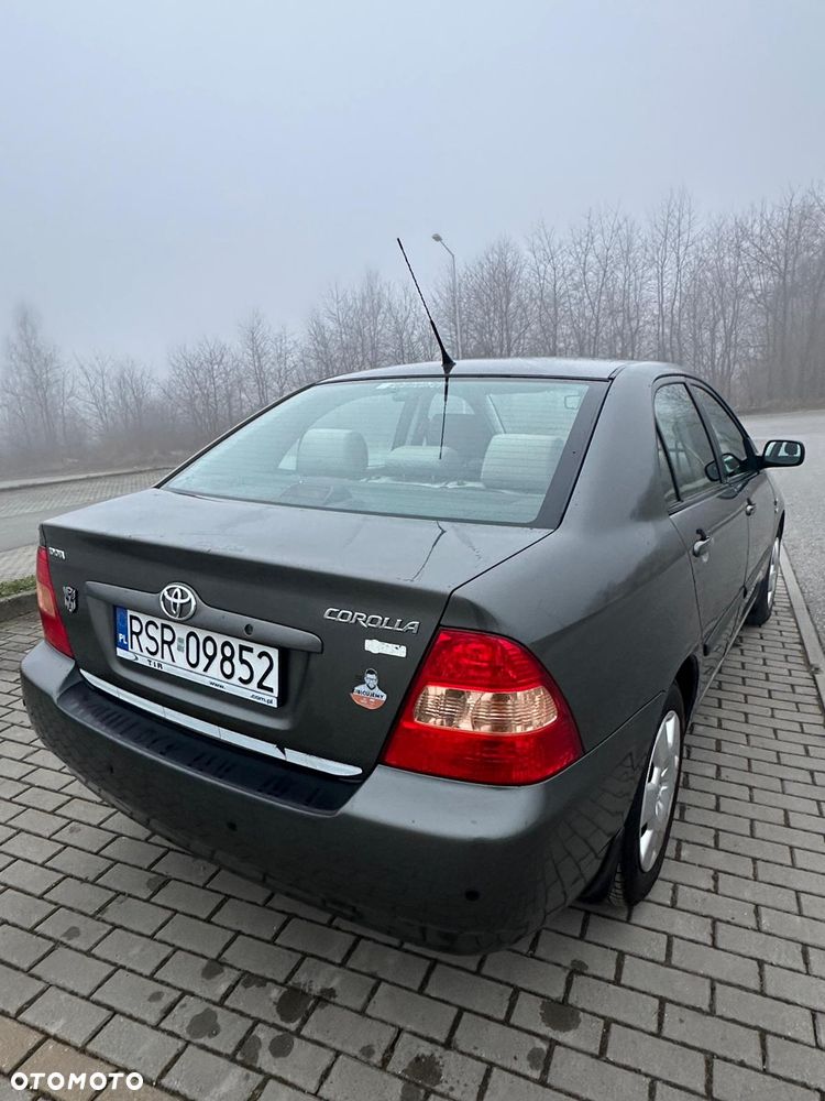 Toyota Corolla 1.4 VVT-i Base - 4